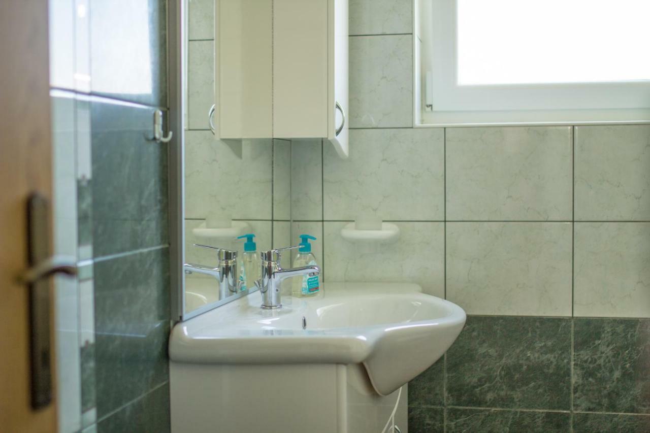 Apartmani Bistricic Đảo Đảo Krk Ngoại thất bức ảnh